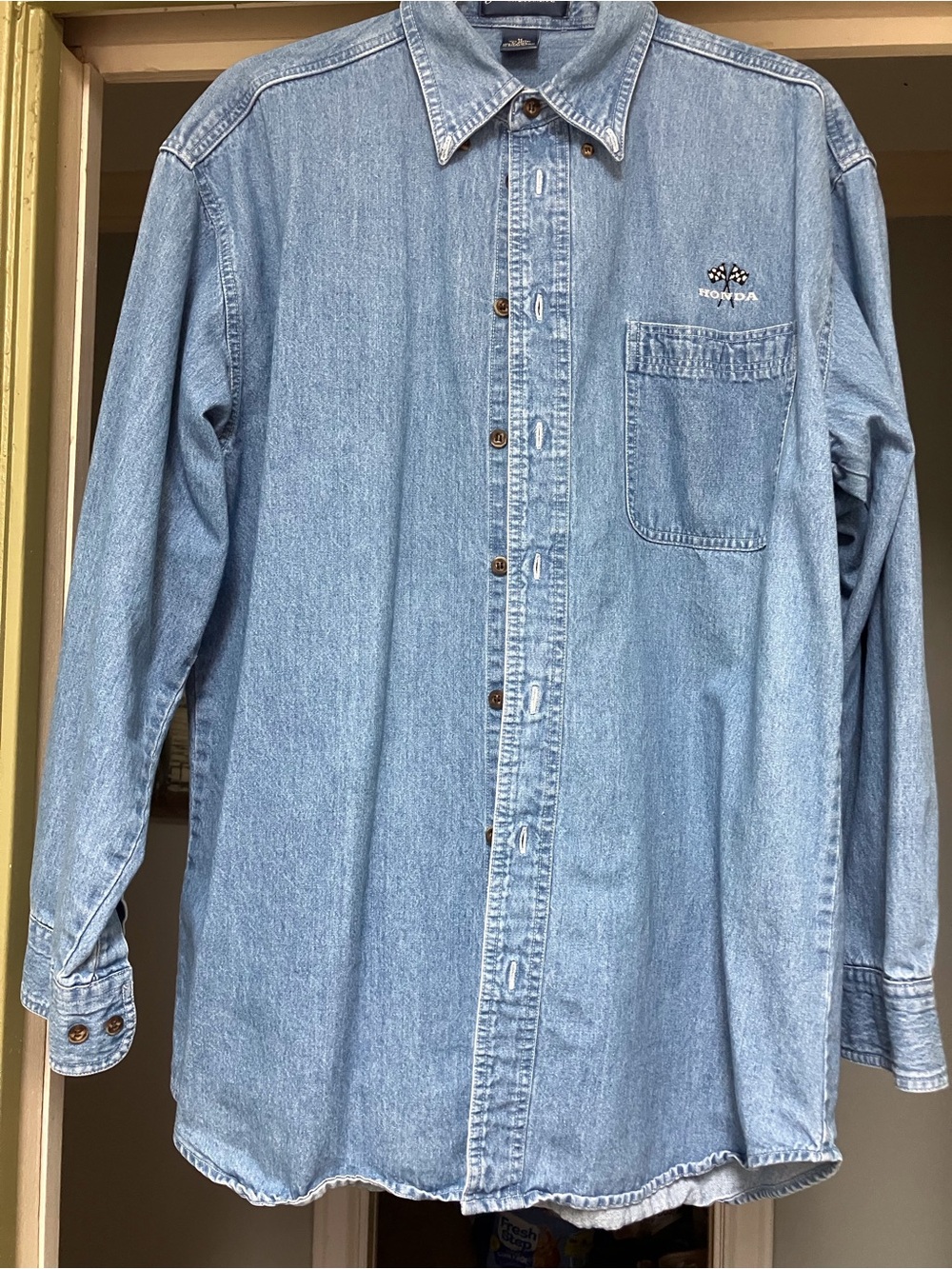 Men's Light Blue Denim Button-Down Shirt with Chest Pocket